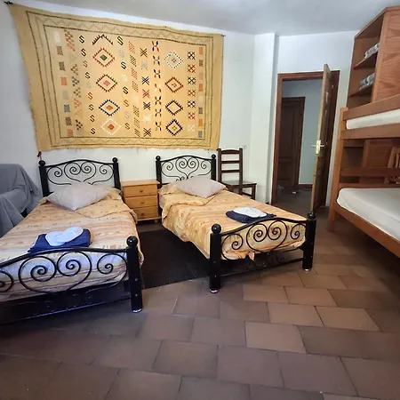 Hotel Mitja Pensio Pastuira Vallter 10